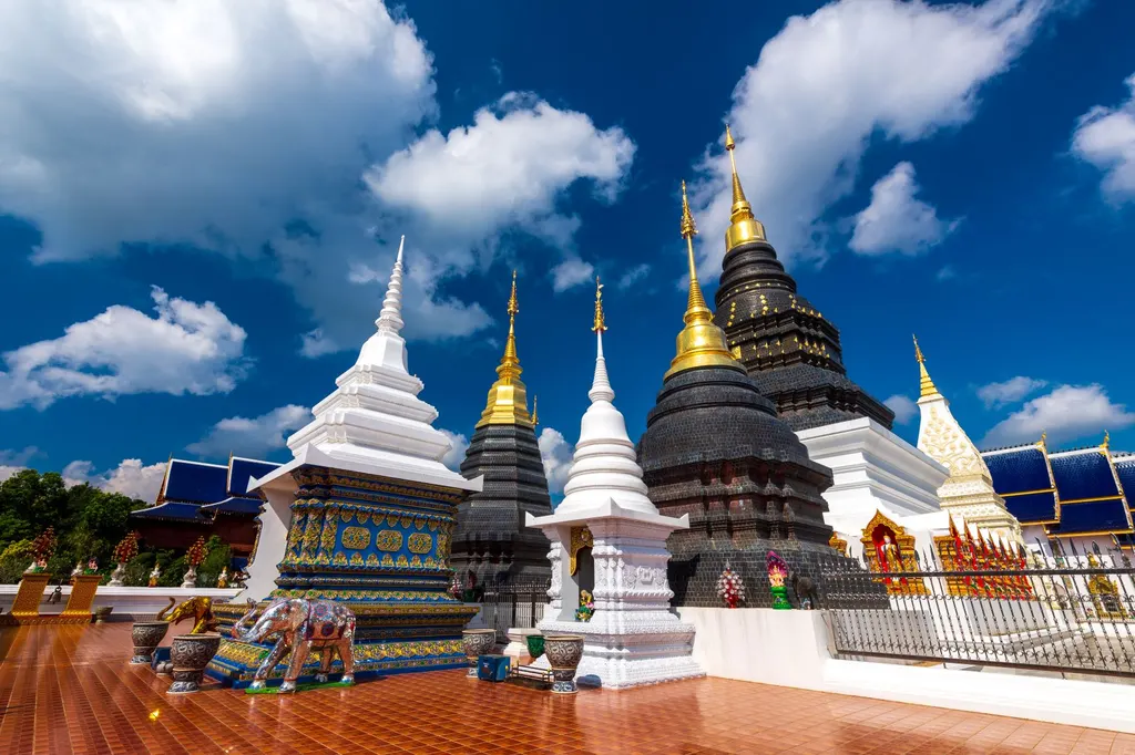 วัดบ้านเด่น