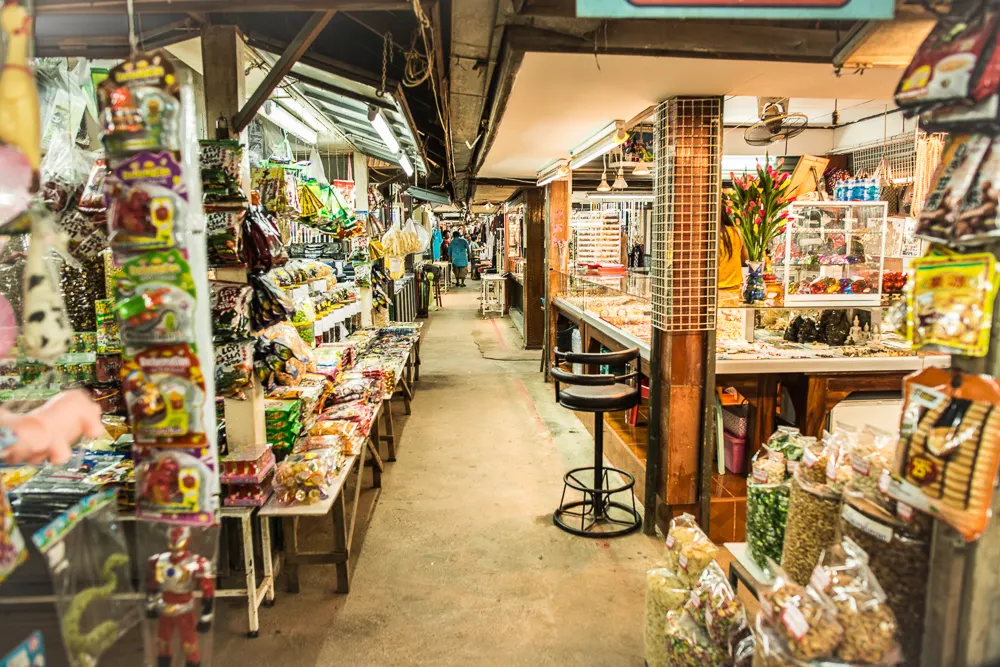 ตลาดริมเมย