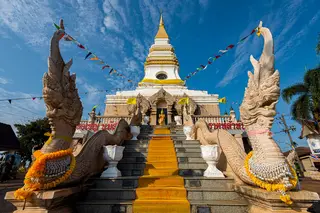 พระธาตุหล้าหนอง