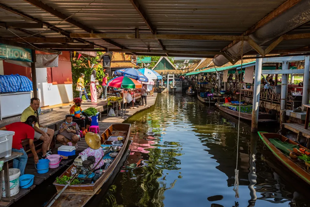 ตลาดน้ำตลิ่งชัน