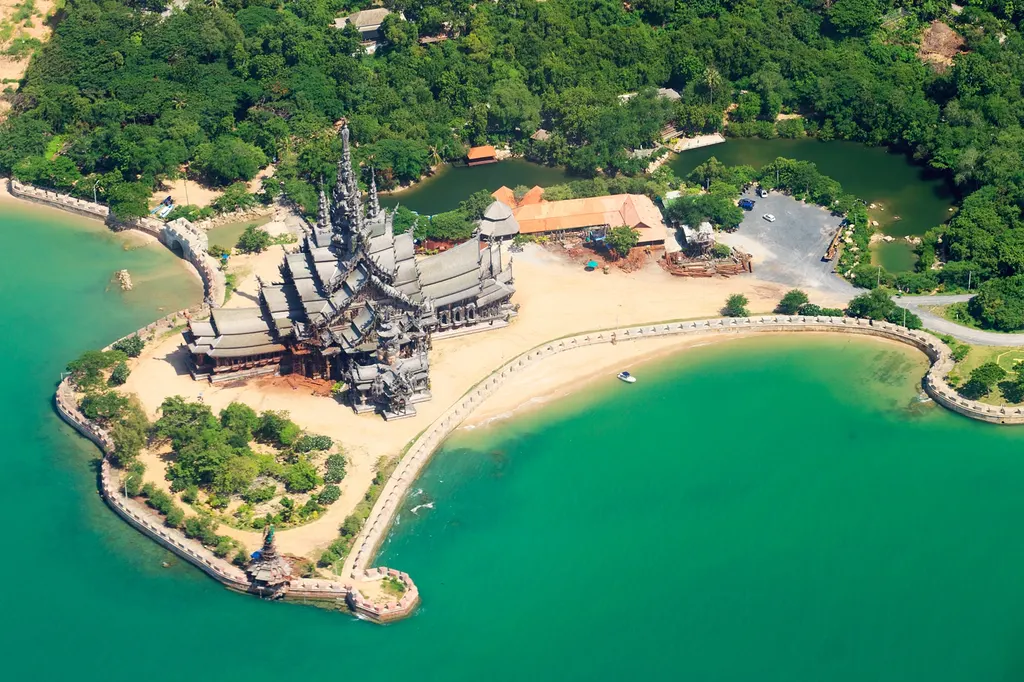 หาดวงพระจันทร์
