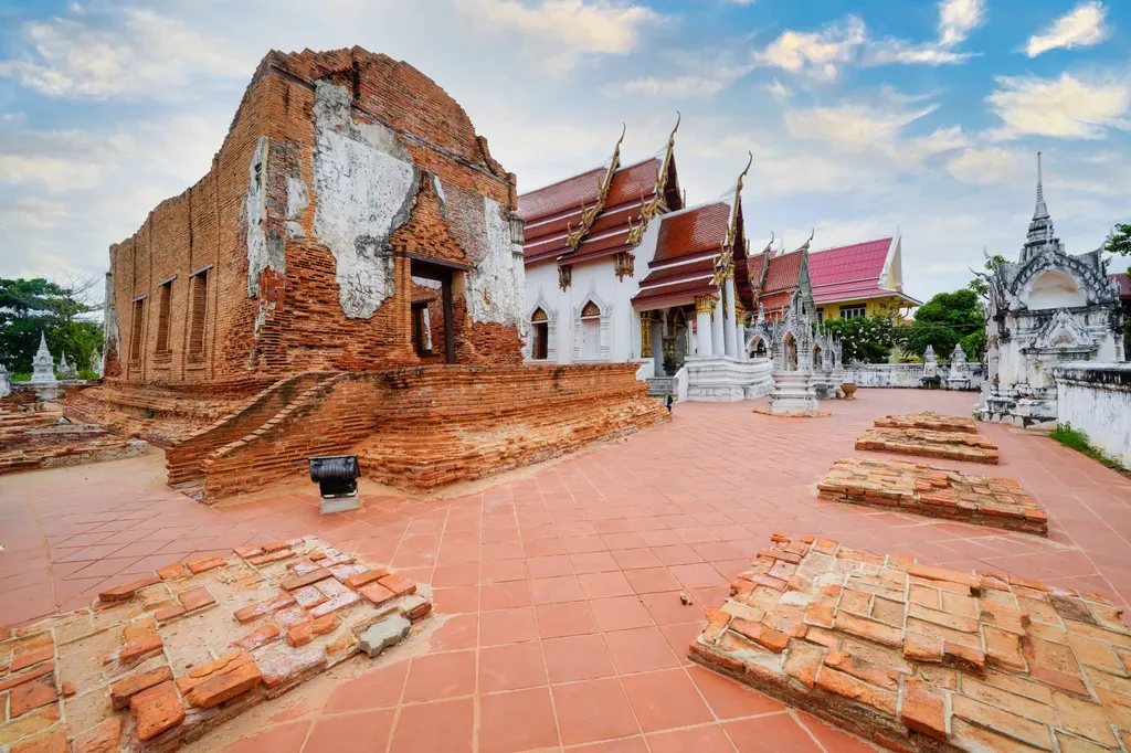วัดใหญ่จอมปราสาท