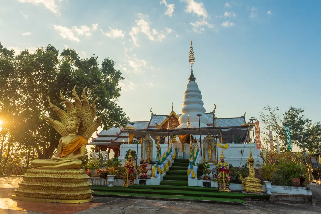 วัดพระธาตุดอยเล็ง
