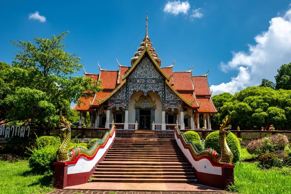 วัดพระพุทธบาทตากผ้า