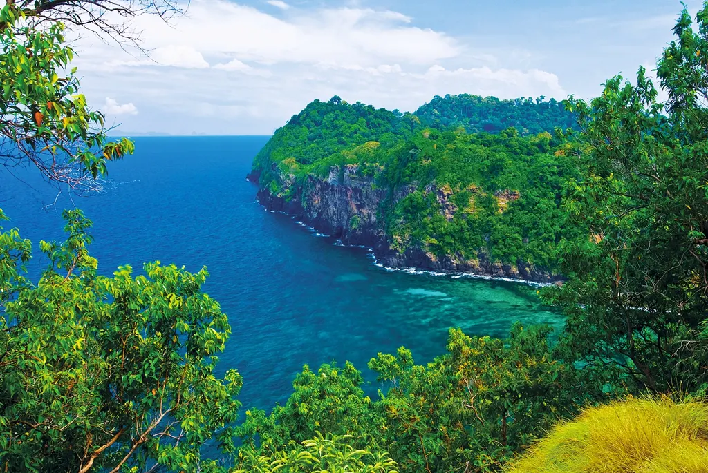 เกาะรอกนอก