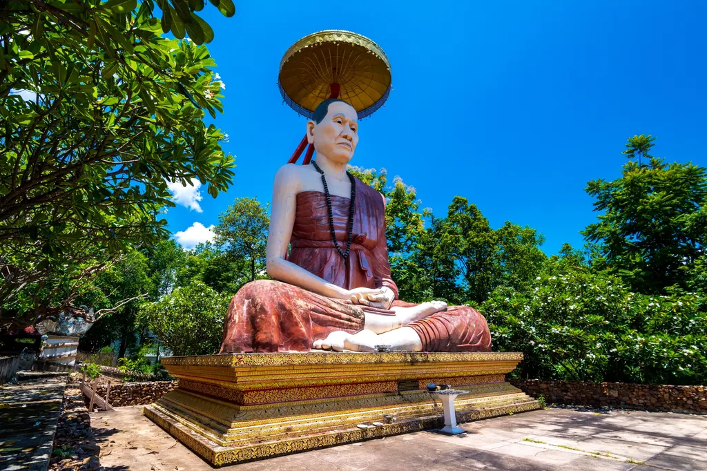 วัดบ้านปาง