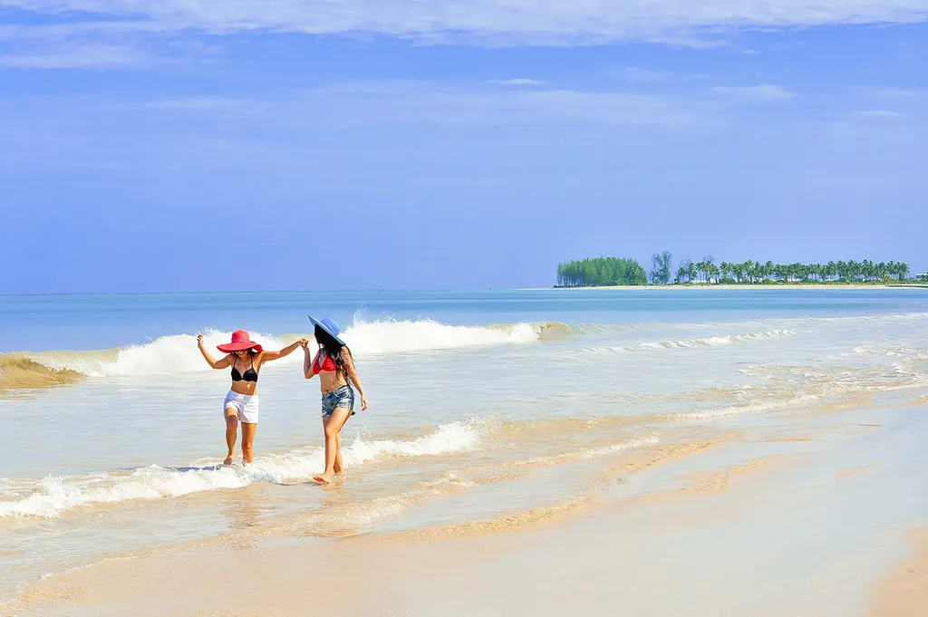 หาดบางสัก
