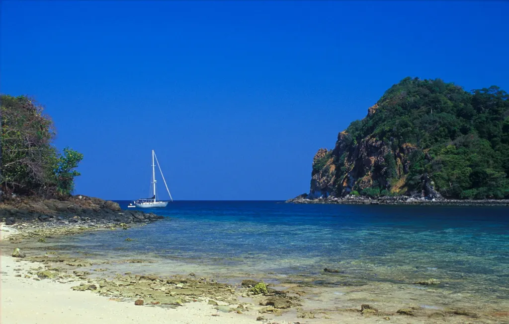 กระบี่ 6 วัน 5 คืน เกาะรอก เกาะลันตา และเกาะไหง