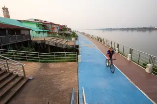 เส้นทางปั่นจักรยานเลียบริมฝั่งโขงนครพนม