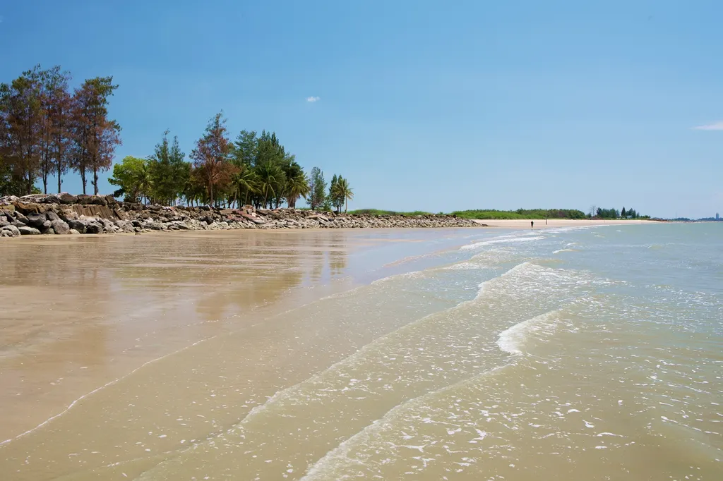 หาดปึกเตียน