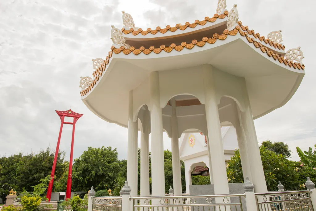 วัดเพชรพลี