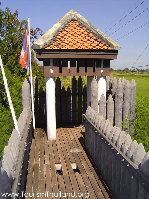 คูค่ายพม่า