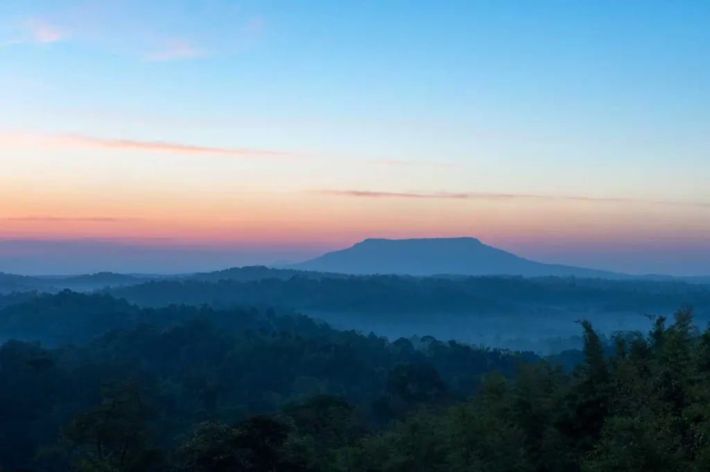 อุทยานแห่งชาติน้ำหนาว