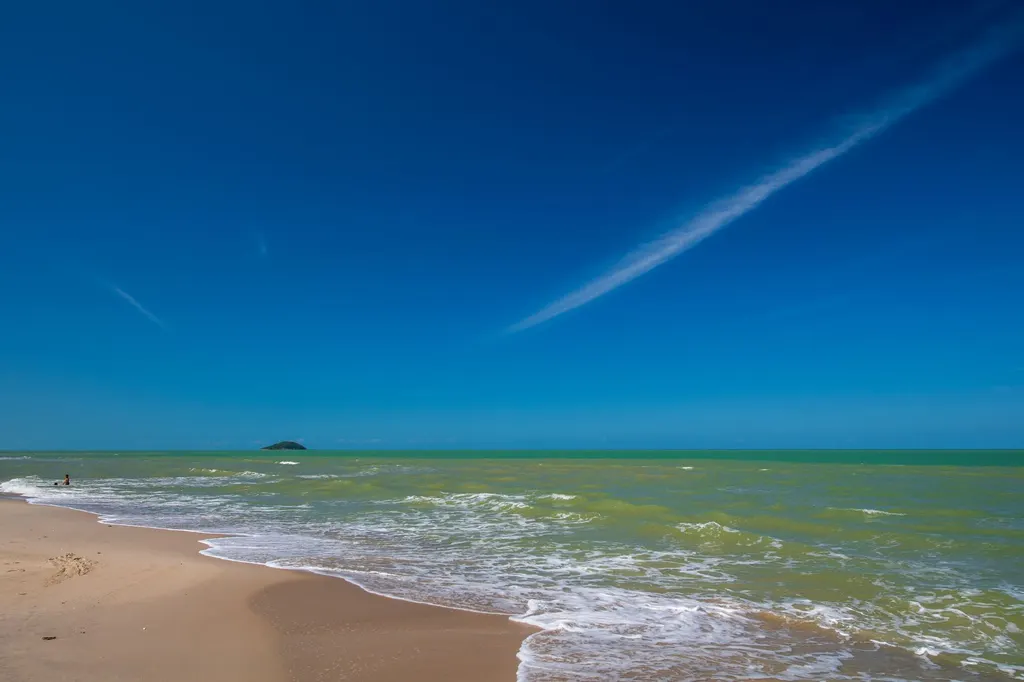 หาดสร้อยสวรรค์